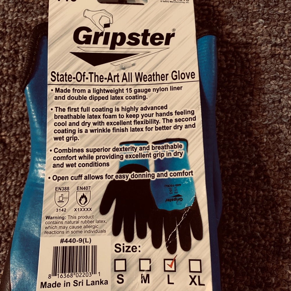 Grips yer All weather Glove, Large and brand new
